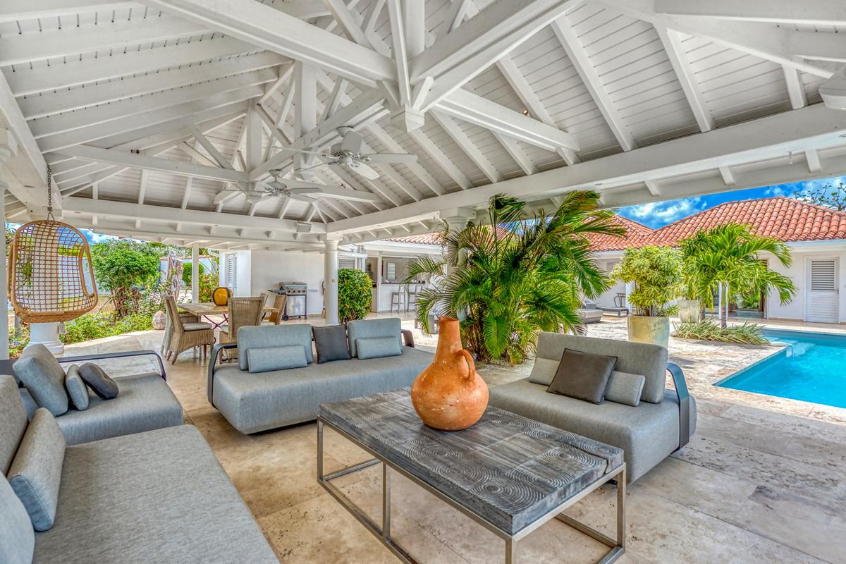 St Martin luxury Villa - Outdoor sofa